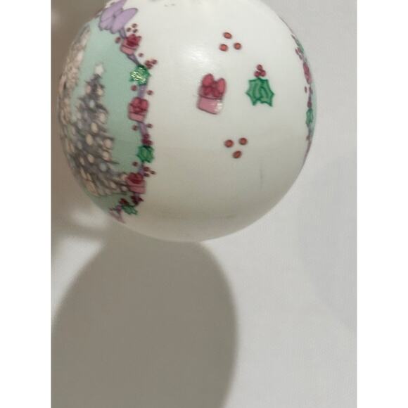 Vintage 1992 Precious Moments Christmas Ornament "Love is the Best Gift of All” - Picture 4 of 8